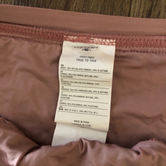 Volcom Side Tie Dusty Rose Bikini Bottom. - Picture 8 of 8